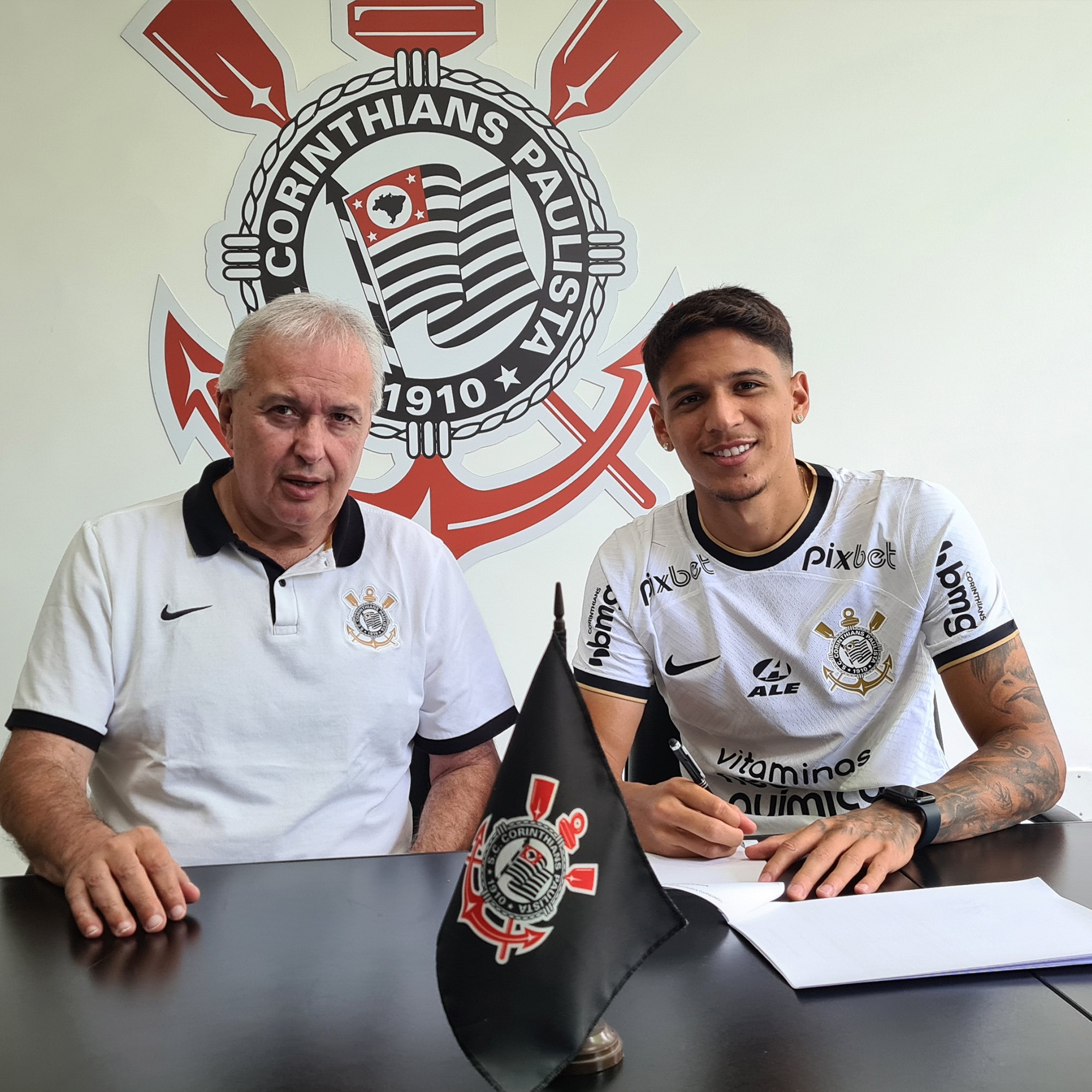 Corinthians renova contrato jovem zagueiro até 2024 veja detalhes