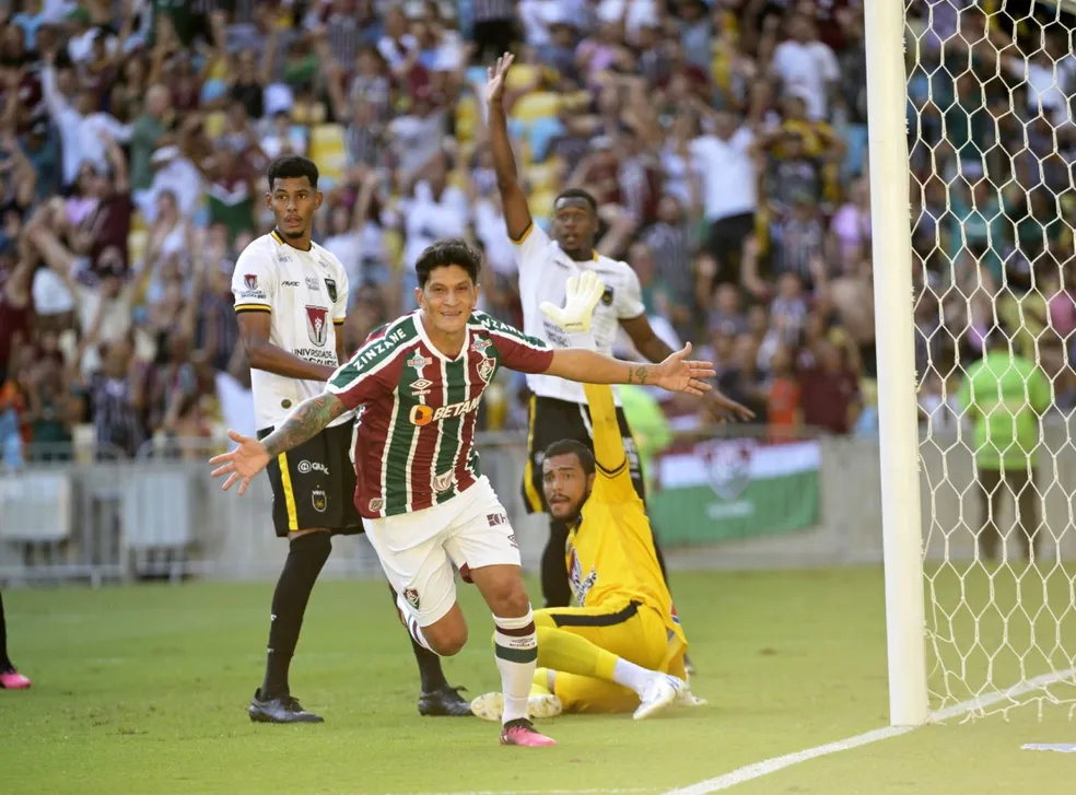 Os Quatro Gols Marcados Cano Se Tornou O Quinto Maior Artilheiro