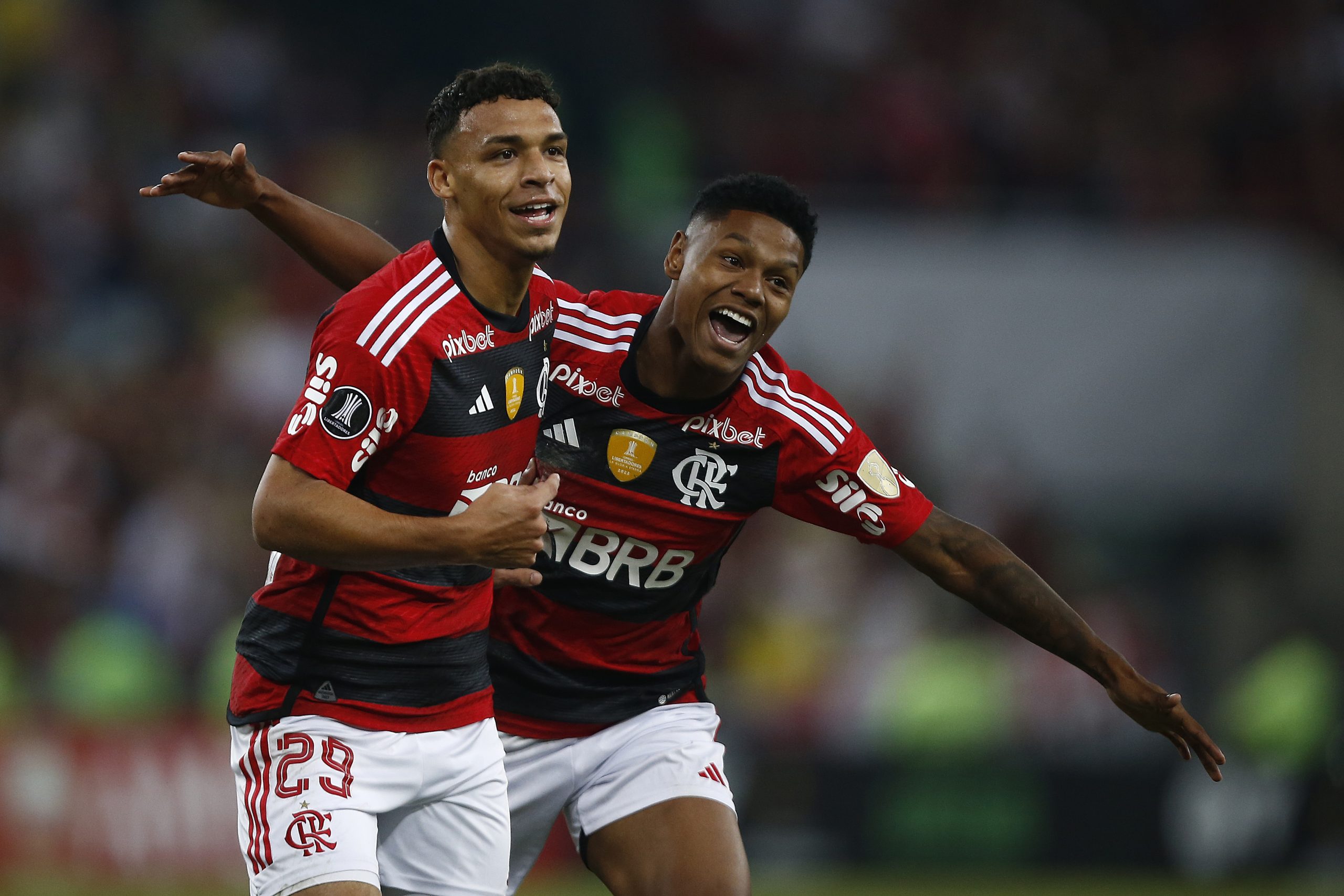 Victor Hugo faz o quarto do Flamengo em aula de contra ataque veja o vídeo