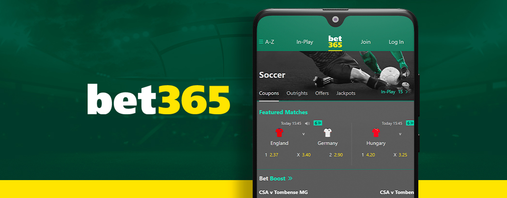 aplicativo da bet365 em um celular mostrando uma opção de aposta em futebol ao lado do logotipo da casa de apostas sobre um fundo verde e amarelo nas cores da marca