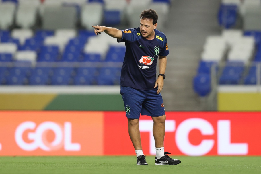 Coach Fernando Diniz calls up Brazil squad for qualifying matches