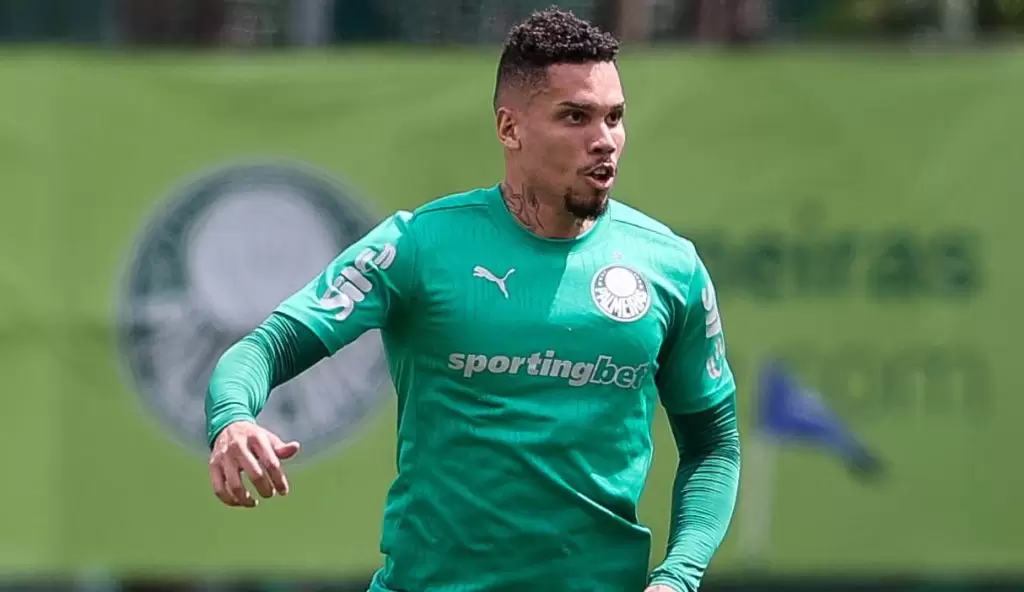 Paulinho, jogador do Palmeiras, durante treino na Academia de Futebol. Foto: Cesar Greco/Palmeiras