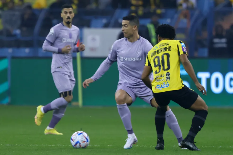 Al-Ittihad x Al-Nassr: Cristiano Ronaldo enfrenta Romarinho novamente nesta quinta