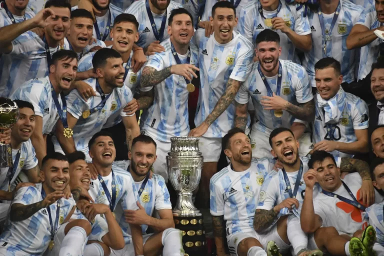 Argentina foi a última campeã da Copa América, ao conquistar o título em 2021 sobre o Brasil — Foto: Divulgação / AFP