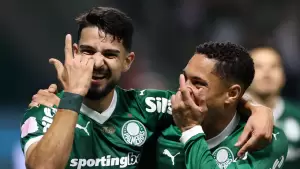 Flaco López e Vitor Roque, do Palmeiras, comemoram gol sobre o Vasco. Foto: Cesar Greco/Palmeiras