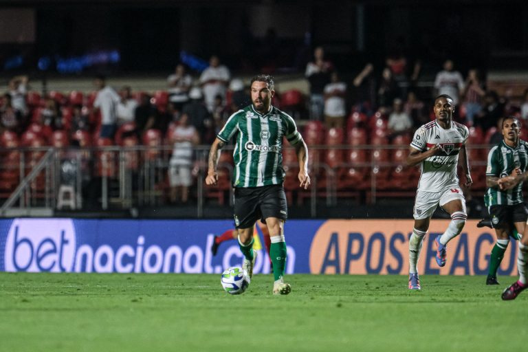 São Paulo 2 x 1 Coritiba, 22ª rodada do Brasileirão. Foto: Gabriel Thá / Coritiba