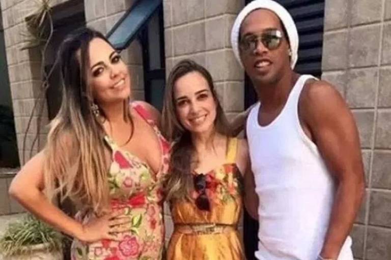 Ronaldinho e namoradas