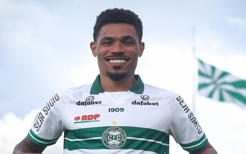 Júnior Urso (33 anos) - Final de contrato: 31/12/2023