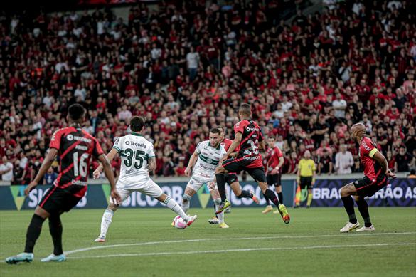 Jogos do Athletico-PR e Coritiba terão entrada permitida apenas de mulheres e crianças até 12 anos. Reprodução/Coritiba Foot Ball Club