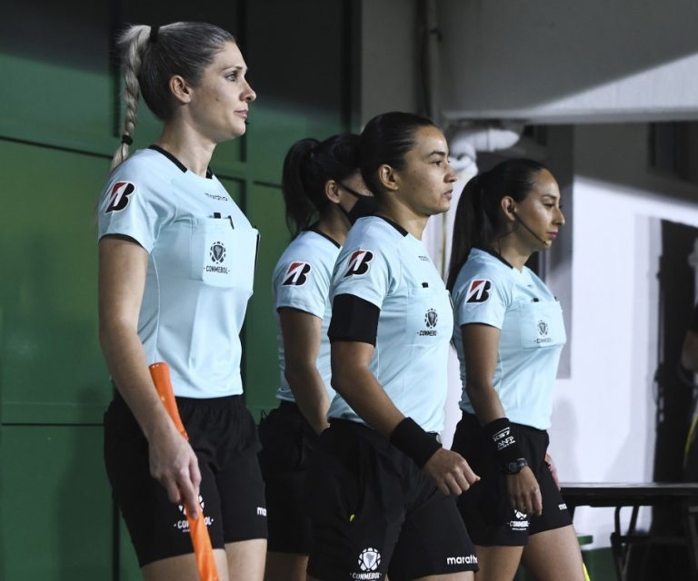 Trio feminino de arbitragem do Brasil