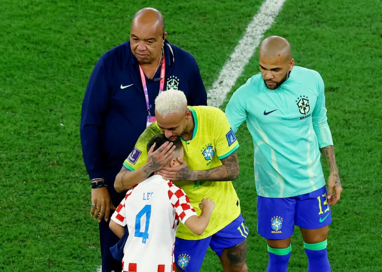 Meia-atacante da Croácia, Perisic agradece Neymar pelo carinho com seu filho: “Significou muito para ele”