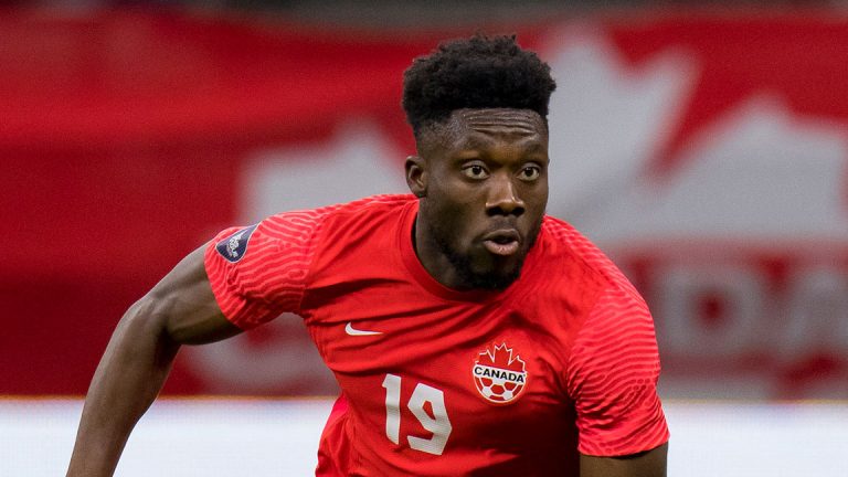 Alphonso Davies é dúvida para estreia do Canadá.