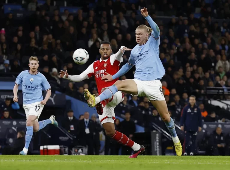 Gabriel Magalhães completará 100 jogos pelo Arsenal contra o Manchester City