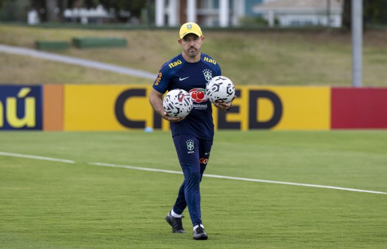 Ramon Menezes, técnico da seleção pré-olímpica.