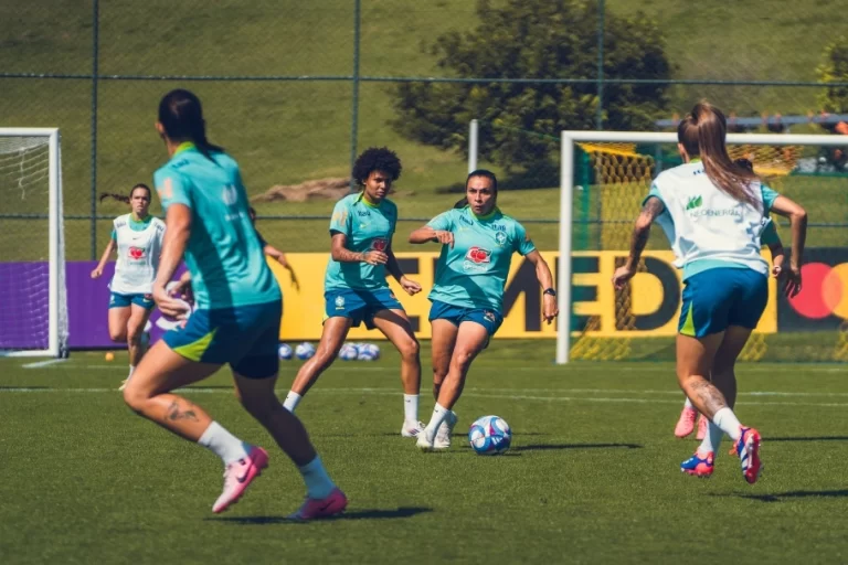 Treino da seleção brasileira feminina