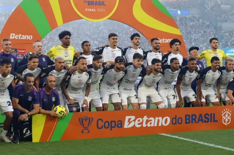 Jogadores do Corinthians na final da Copa do Brasil 2025