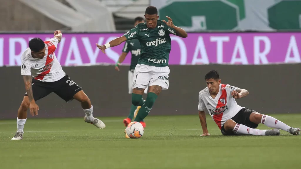 river plate x palmeiras em campo pela libertadores