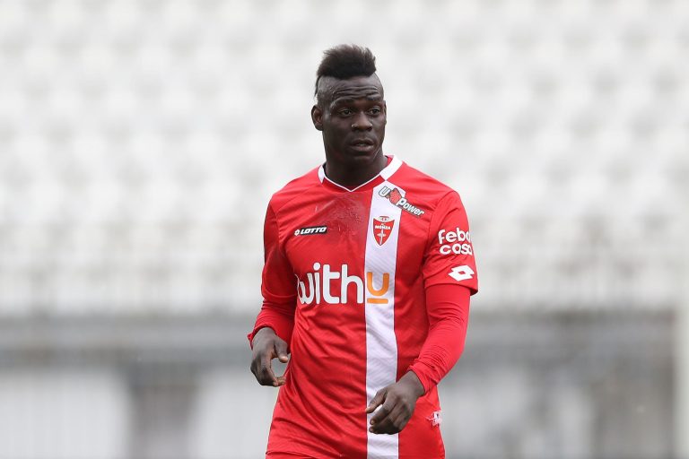 Mario Balotelli, em campo pelo Monza