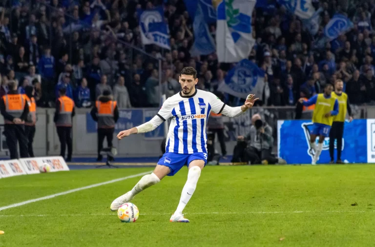 Agustín Rogel, zagueiro do Hertha Berlim e próximo reforço do Internacional. Foto: Live Media Publishing Group/Alamy Stock Photo