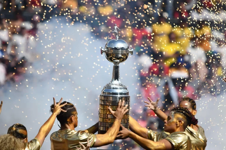 Taça da Libertadores 2022. Foto: Ariel Ochoa/API/DiaEsportivo/Pressinphoto/Alamy Live News