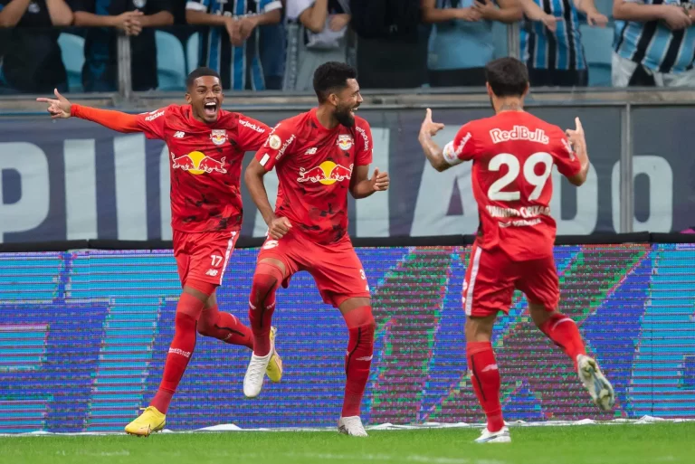 Red Bull Bragantino no Brasileirão 2023. Foto: Richard Ducker/DiaEsportivo/Alamy Live News