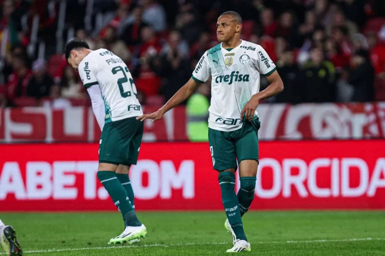 Jhon Jhon, meia do Palmeiras. Foto: Maxi Franzoi/AGIF/Sipa USA/Alamy Live News