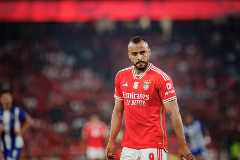 Arthur Cabral, do Benfica. Foto: Maciej Rogowski/Alamy Stock Photo