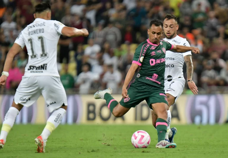 Fluminense 3 x 3 Corinthians, 27ª rodada do Brasileirão. Foto: DiaEsportivo/Alamy Live News