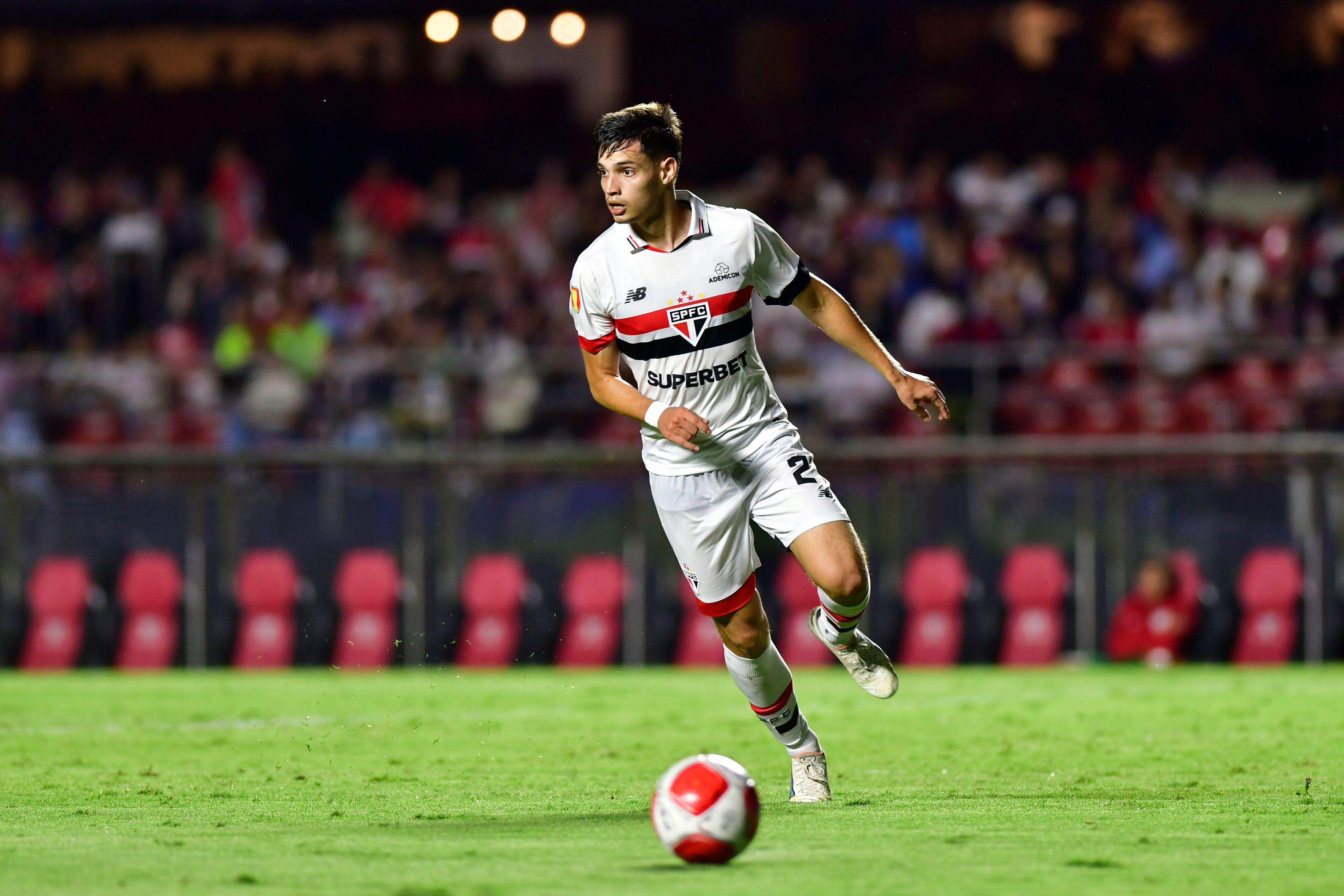 Bobadilla cumpre suspensão contra o Cruzeiro. Foto: Eduardo Carmim / Alamy Stock Photo