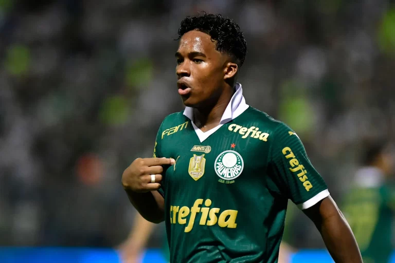 Endrick, do Palmeiras. Foto: Eduardo Carmim/Alamy Live News