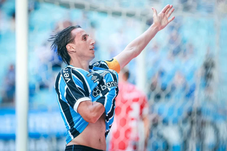 Pedro Geromel, zagueiro do Grêmio. Foto: Maxi Franzoi/AGIF/Sipa USA/Alamy Live News