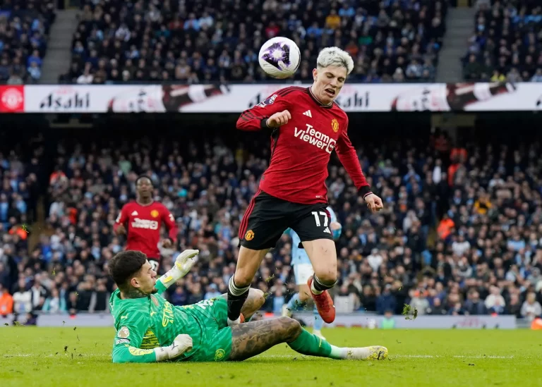 Manchester City 3 x 1 Manchester United, 27ª rodada da Premier League 2023/24. Foto: Andrew Yates/Sportimage/Alamy Stock Photo