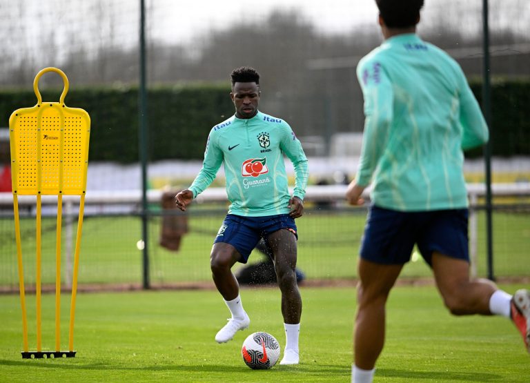 Vini Jr. na Seleção Brasileira. (Foto: Divulgação / Alamy)