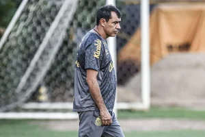 Fábio Carille, técnico do Santos. Foto: Sipa USA/Alamy Stock Photo