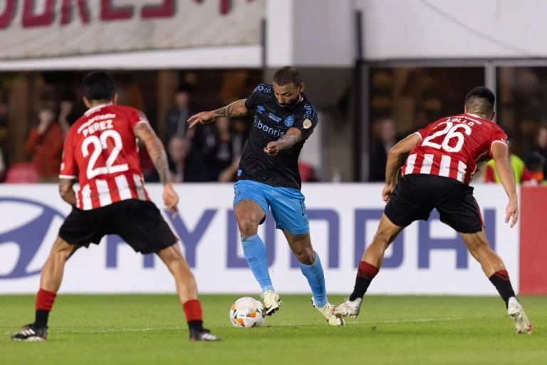 Estudiantes 0 x 1 Grêmio, fase de grupos da Libertadores 2024. Foto: Richard Ducker/DiaEsportivo/Alamy Live News