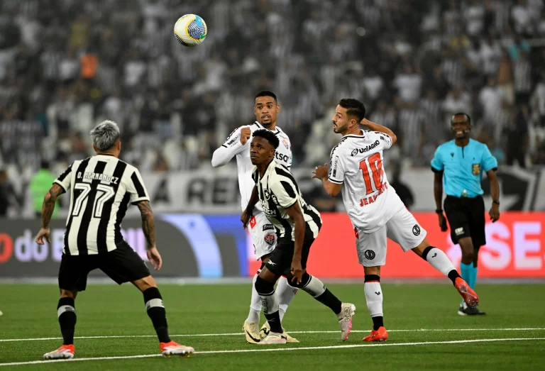 Botafogo 1 x 0 Vitória, 3ª fase da Copa do Brasil 2024. Foto: Andre Paes/Alamy Stock Photo