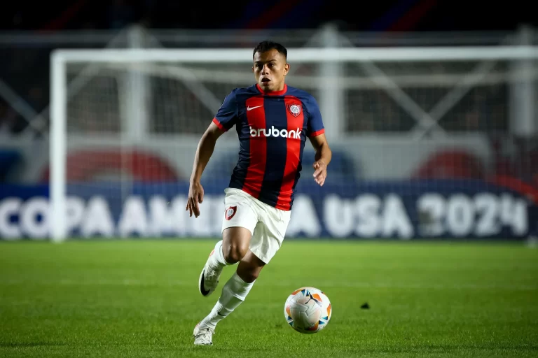 Nahuel Barrios, do San Lorenzo. Foto: Roberto Tuero/ZUMA Press Wire/Alamy Stock Photo