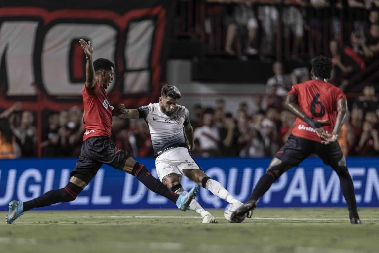 Atlético-GO x Corinthians, Brasileirão 2024. Foto: Heber Gomes/AGIF/Sipa USA/Alamy Live News