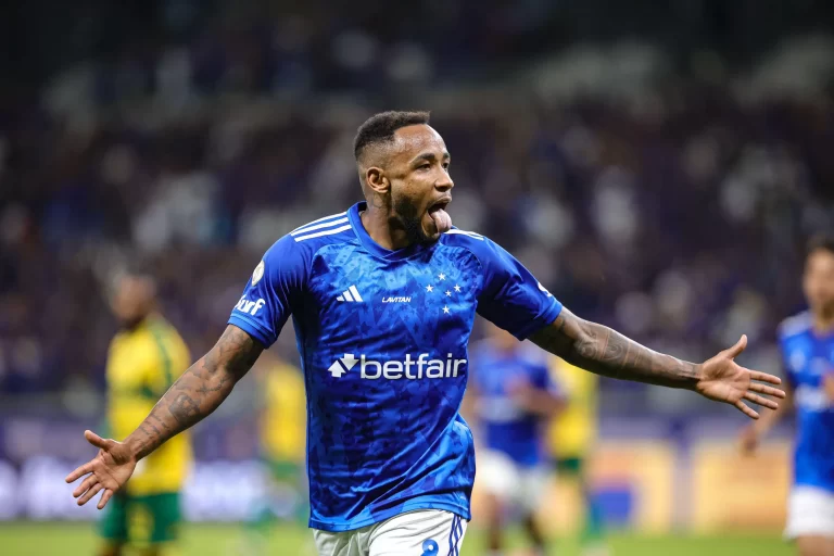 Rafa Silva, atacante do Cruzeiro. Foto: Gilson Lobo/AGIF/Sipa USA/Alamy Live News