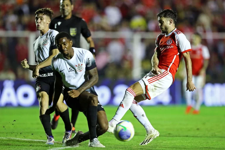 Internacional x Corinthians, Brasileirão 2024. Foto: Heuler Andrey/DiaEsportivo/Alamy Live News