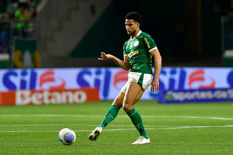 Murilo, zagueiro do Palmeiras. Foto: Eduardo Carmim/Alamy Live News