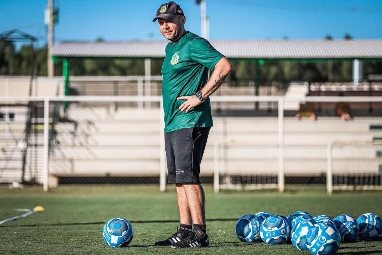 Técnico do Mirassol, Mozart planeja reestreia de atacante diante do Sport, fora de casa; confira