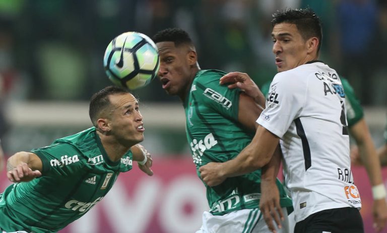 Palmeiras e Corinthians, em campo pelo Campeonato Brasileiro de 2017