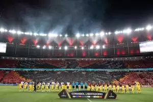 Mosaico da torcida do Flamengo no Maracanã
