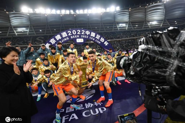 Com show de Moisés, ex-Palmeiras, Shandong Taishan é campeão da Copa da China