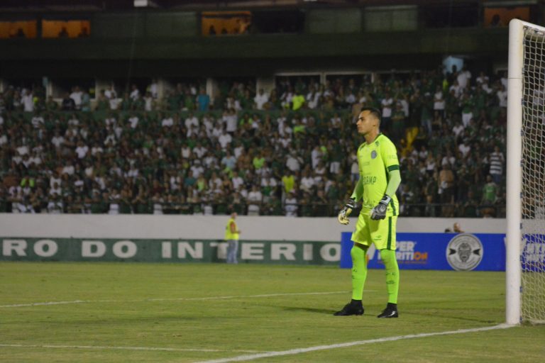 Bruno Brígido, em campo pelo Guarani em 2018