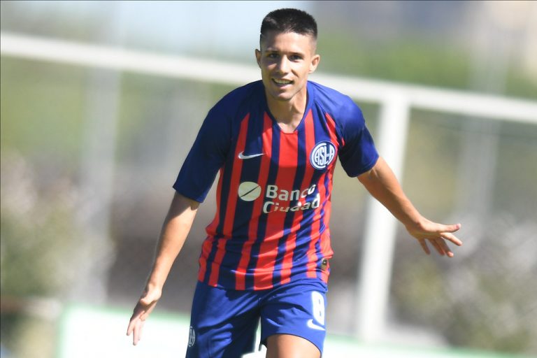 Argentino Julián Palacios chega ao futebol brasileiro atuando pelo Goiás. Foto: Reprodução/San Lorenzo