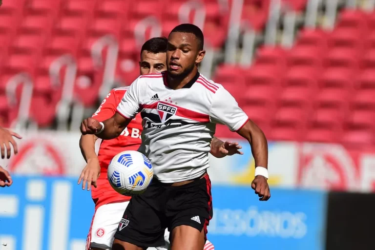 Juan teve oportunidades com Dorival Júnior no ano anterior, mas marcou apenas três gols em 42 jogos (Foto: Ricardo Rimoli / Saopaulofc.net)