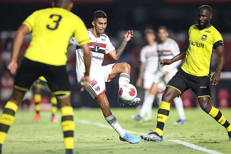 São Paulo e São Bernardo se enfrentam neste sábado (25), pela 11ª rodada do Paulistão. Foto: Paulo Pinto/saopaulofc.net