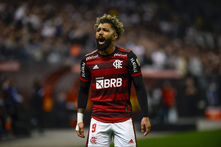 Gabriel Barbosa, em campo pelo Flamengo